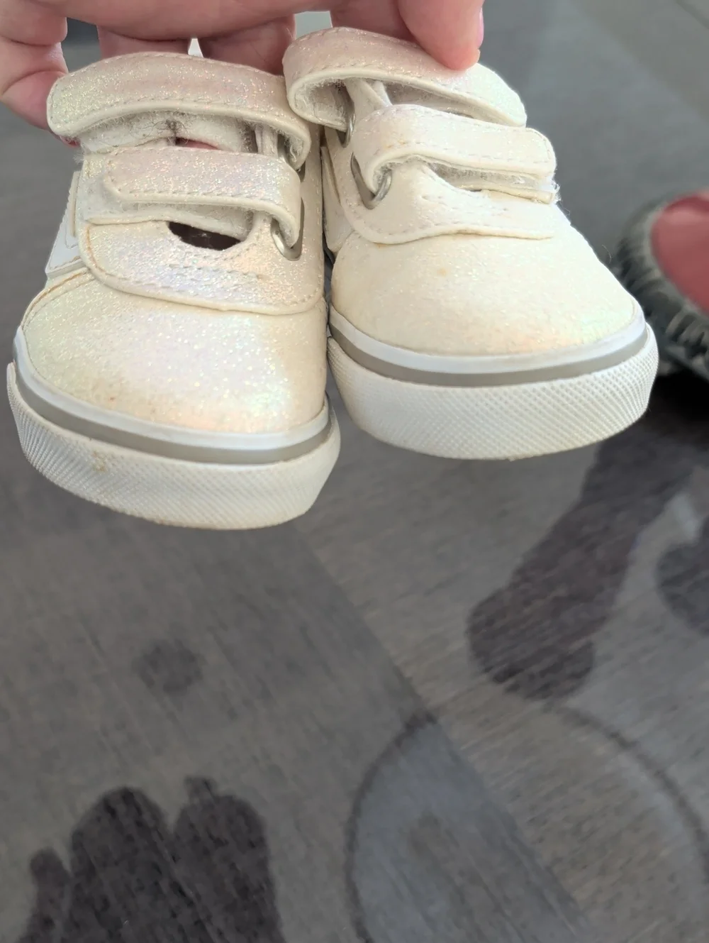 Vans Baby Girl WARD V Gold Glitter Sneakers Gym Shoes